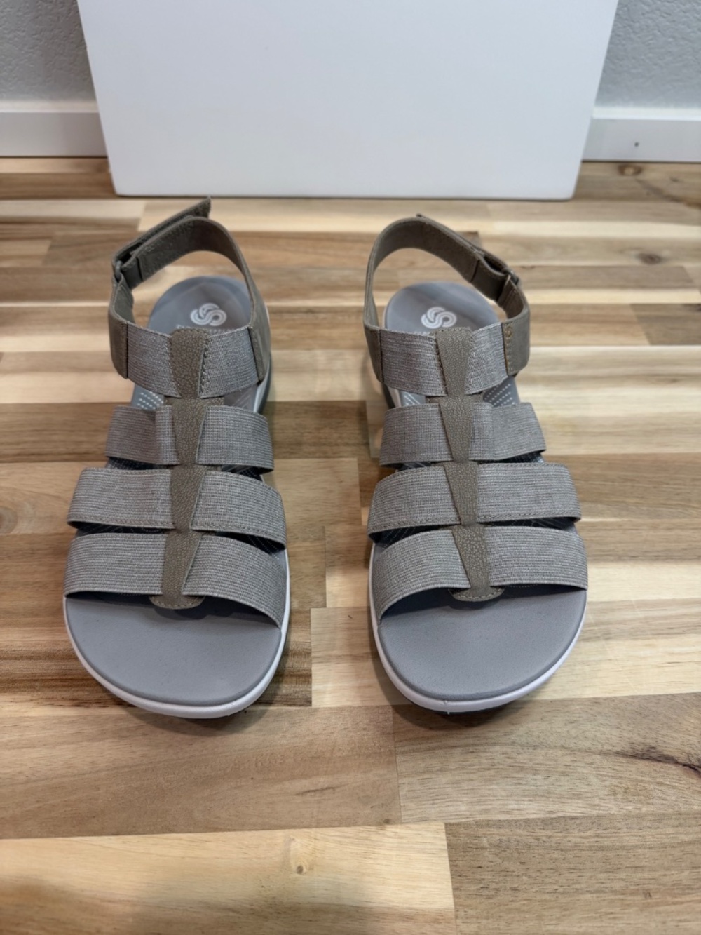 Cloudsteppers by Clarks Women's Area Shaylie Gray Platform Sandal | Size 9
